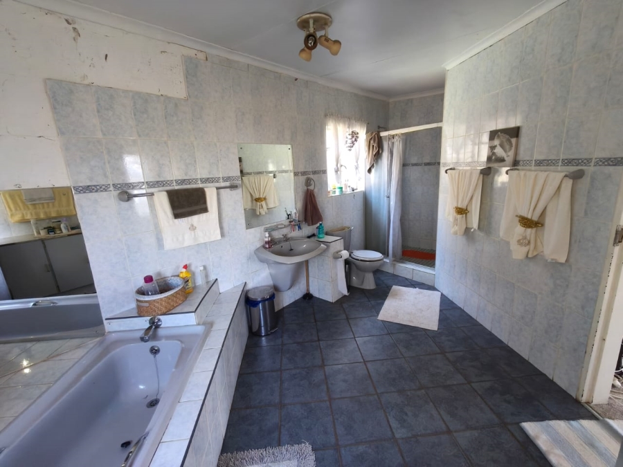 5 Bedroom Property for Sale in Cashan North West